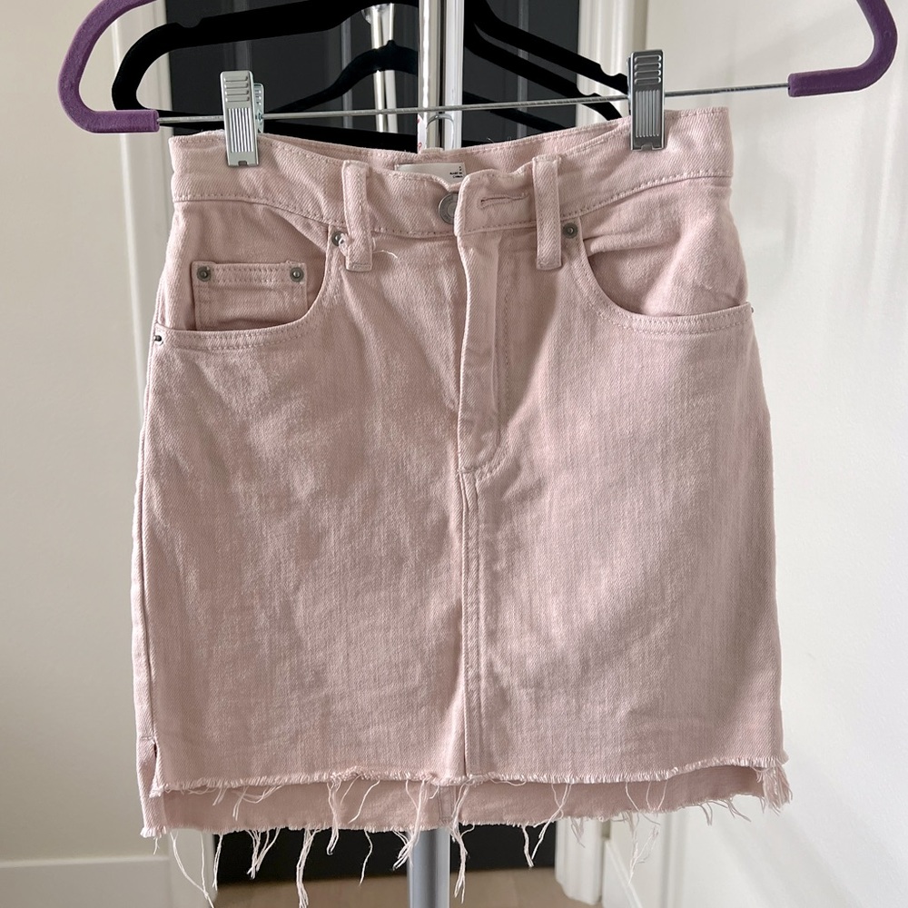 Frayed pink jean skirt